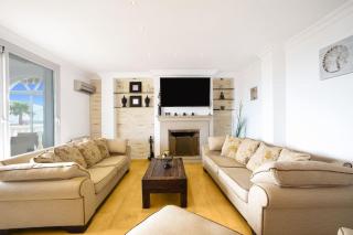 6 Bedroom Luxury Villa, Jacuzzi & heated pool 18 guests - Mutxamel - 2