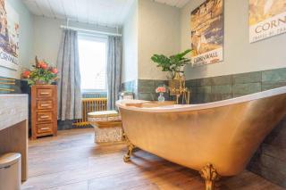 The Little Britain Inn Themed Hotel One of a Kind In Europe - Vettelschoß - 7