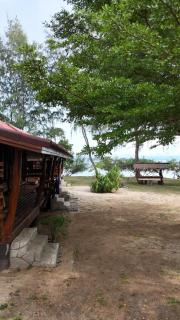 Angthong Beach Resort - Koh Phaluai - 9