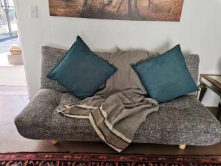 The Rez Guesthouse - 8