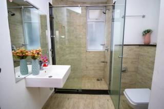 Elegant 2 BED apt in Kilimani with balcony views - Nairobi - 7