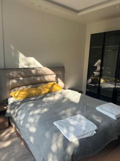 Artsy 2BR Lakeview residence - New cairo - 6