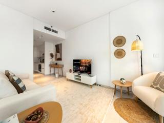 Lux Studio near Burj Khalifa in Business Bay - Dubai - 3