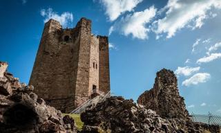 Little House On The Hill Walks Castle Restaurants 2 mins away - 5