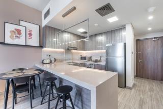 Warm 1-Bedroom Family-Friendly Aparment in JLT - Dubái - 7