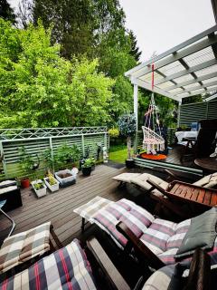 Entire Cozy House with nature,sauna,patio,parking - 0