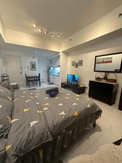 Apartment at Greenbelt Makati with Balcony - Manila - 8