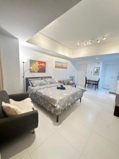 Apartment at Greenbelt Makati with Balcony - Manila - 9