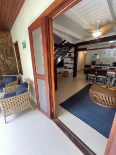 Casa em condomínio fechado com estrutura completa - 9