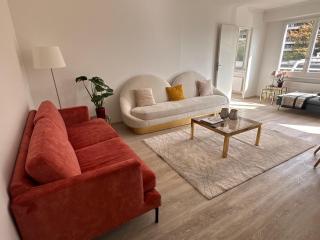Beautiful 2-Bed Apartment near Palexpo, UN Agencies & Diplomatic Missions - Geneva - 0