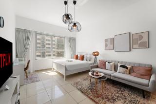 Cozy Studio near the Beach With Access to Pool and Gym - Dubai - 0
