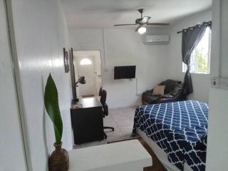 LADVILLE Apartment near Kingstown #2 - Kingstown - 2