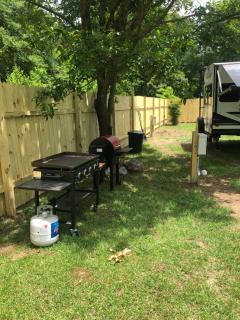 AU PARTY ON The PLAINS RV Private Campsite - 4