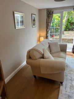 Garden Flat near train station - 7