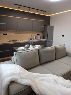 Евро-VIP ЖК Империя - 0