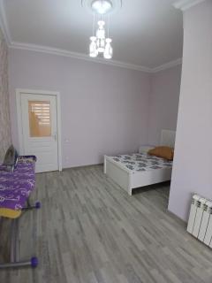 Spacious 4-Bed Country Getaway Home - Baku - 6