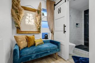 The Martin Frisco Stay & Play Hot tub, Pool & Firepit - 8