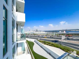 Breath taking Studio with Balcony & Stunning Views - 5