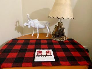 Cobourg Country Home - 10 Minutes From Cobourg Beach! - Cobourg - 8