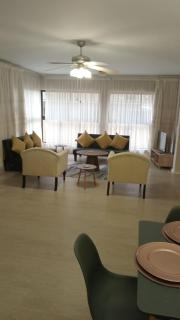 Jackie’s 3 bedroomed secure beach front apartment Strand Golden Mile - 5
