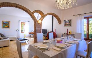 3 Bedroom Amazing Home In Montelabbate - Montelabbate - 7