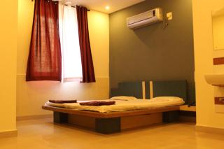 Hotel Abhiraj - Pawas - 7