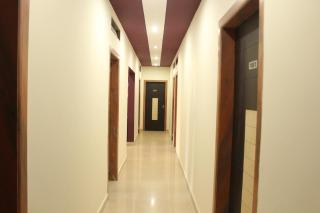 Hotel Abhiraj - Pawas - 1