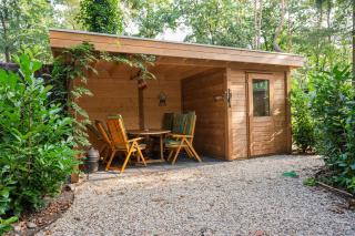 Wild Flower Wellness met Hot Tub en Sauna in prachtige tuin en overkapping - Hoenderloo - 9