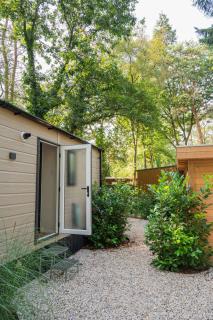 Wild Flower Wellness met Hot Tub en Sauna in prachtige tuin en overkapping - Hoenderloo - 2