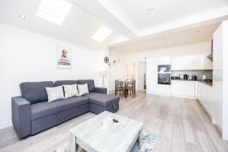 Modern 3 Bedroom Apartment with Ensuite - Londra - 8