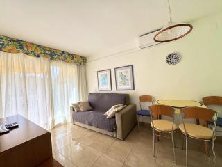 Apartsalou Penedes - Salou - 4