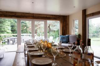 Cheerful 7-bedroom house with hot tub sleeps 25 - Iron Acton - 8