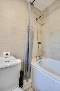Stay With Alexandra 2 Free Parking - high speed Free Wifi - Liverpool - 7