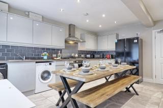 Colchester - 5 Bedrooms - Sleeps 10 - Long Term Stays - Business - Contractors - Families - Colchester - 8