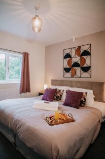 Spacious 4-bed Fast WiFi Parking Contractor Family - Birmingham - 3