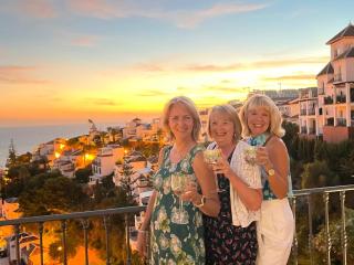 5 bed family villa with pool - 2