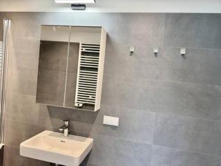 Modern Danube Apartment with Balcony & Free Parking - Vienne - 7