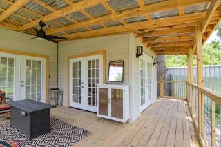 The Bluebonnet Belle - newly redone near downtown - 7