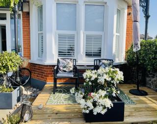 Beaches Guest House - 1