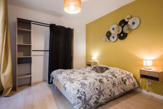 T2 moderne totalement rénové, hypercentre Rochefort, arrivée autonome - 2