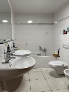 LUXURY PENTHOUSE APARTMENT WITH 3 Balconies -2 BEDROOMS -PETRUS VIEW - 1