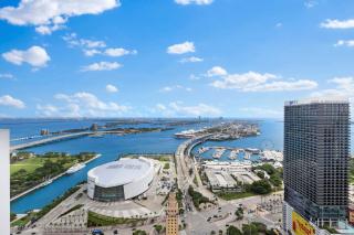 Lux Downtown Miami w Free Parking - 0