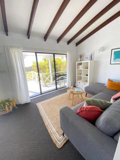 Tuis Peak at Cable Bay - 4