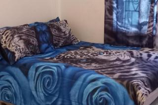 House - Sleeps 6 - Patio - Parking - 6