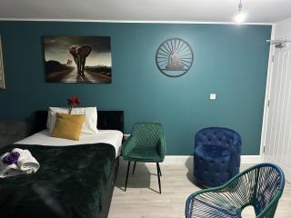 Kyoto House Central Derby I Very Spacious, Warm & Cosy I Netflixs 4 Bedrooms - Derby - 4