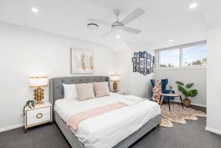 StayAU Spacious Townhouse Asquith near Golf - Asquith - 3