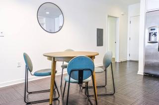 Spacious 2BD 2BA with Huge Balcony, Near Venice Beach & Fun! - Marina del Rey - 4