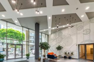 Zeenat Apartment with Balcony and Free Parking - Budapest - 9