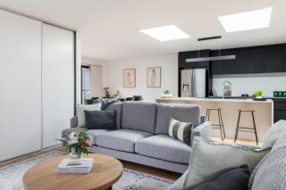 Crescent Townhouse close to LGH - Kings Park - 0