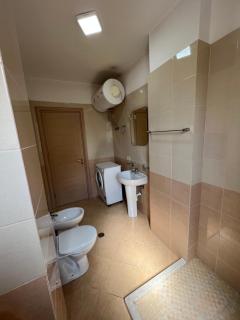 Lake View Apartment Tirana parking free - Tirana - 6